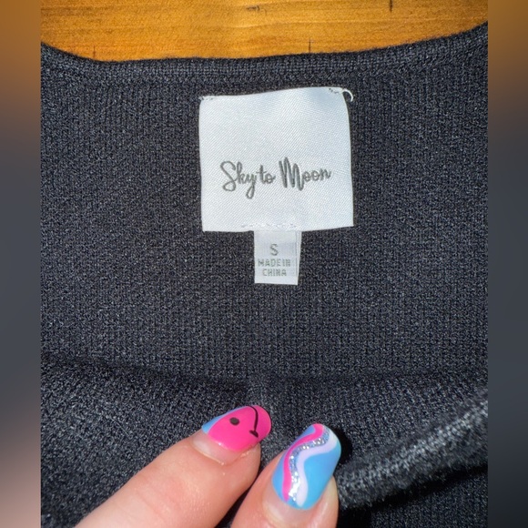 Sky to Moon‎ Black thick tank top - Picture 2 of 2